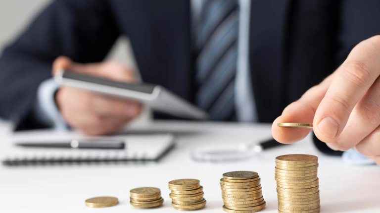Comparatie credite ipotecare standard si verde in Romania